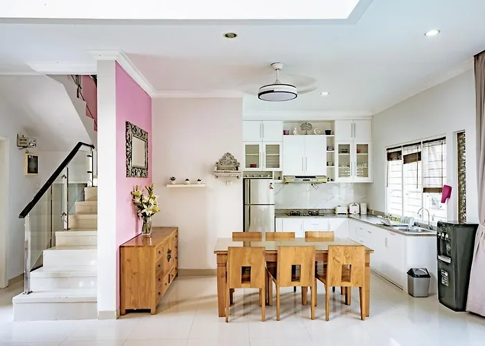Villa Casa Raya 4br Rayana By Damaresa