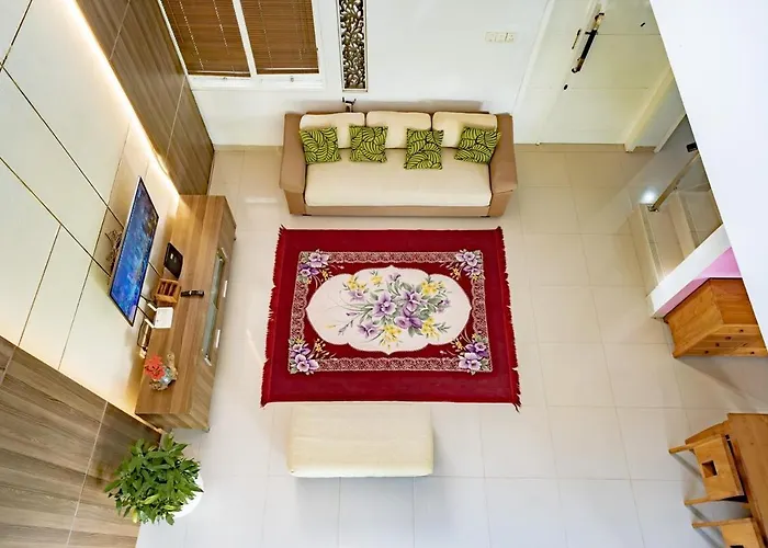 Villa Casa Raya 4br Rayana By Damaresa