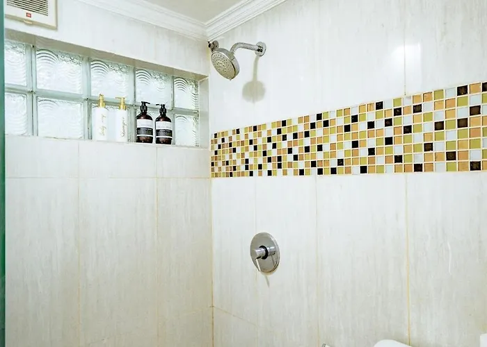 Villa Casa Raya 4br Rayana By Damaresa