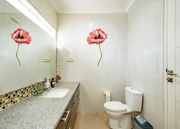 Villa Casa Raya 4br Rayana By Damaresa Kuta (Bali)