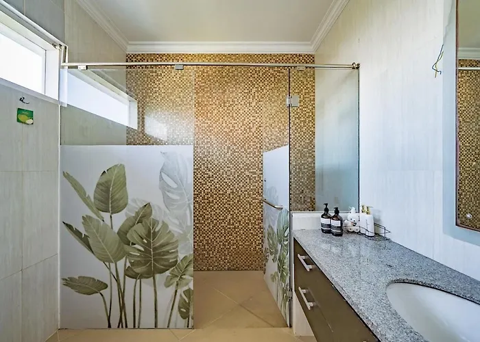Casa Raya 4br Rayana By Damaresa Villa *