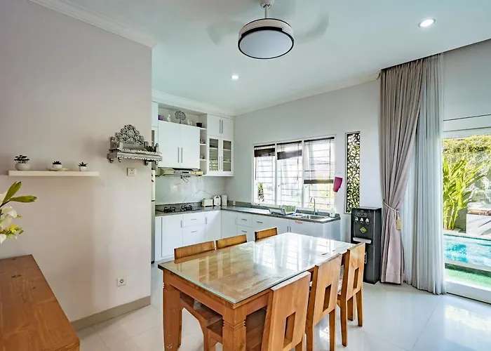 Villa Casa Raya 4br Rayana By Damaresa